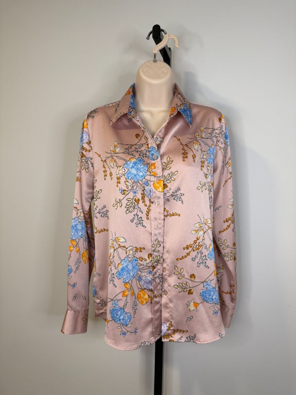 The Shirt by Rochelle Behrens Pink Floral Button-Down - Size S